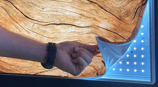 Toile imprimée motif en rétro éclairage caisson lumineux